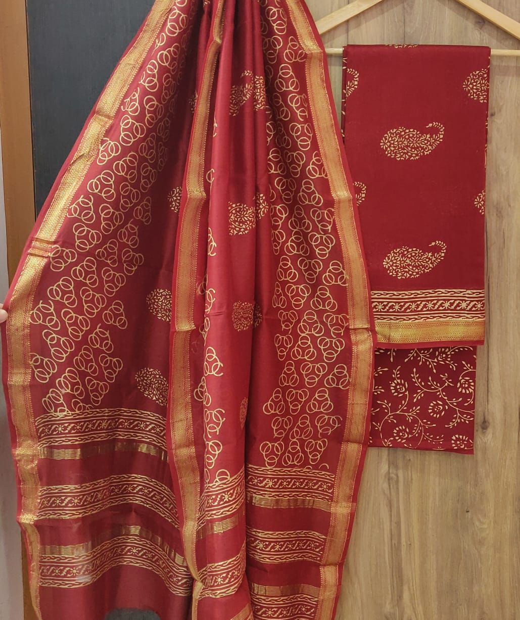 Pure Maheshwari Silk Unstitched Suit Set with Maheshwari Silk Dupatta with Zari Border ( Top, Bottom and Dupatta length 2.5 meter each) - 33